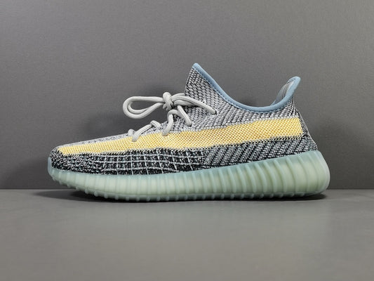 Les  Adidas Yeezy 350 Boost V2 Mono Mist Femme ,  entre Adidas et Kanye West, sont emblématiques pour leur design innovant et leur confort inégalé.