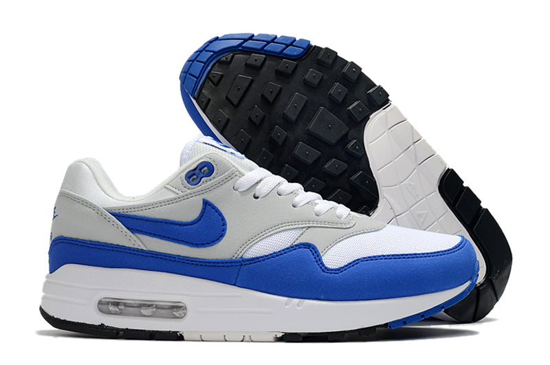 Les baskets Nike Air Max 1 Femme incarnent l’héritage emblématique de la marque Nike, combinant un design intemporel avec des touches modernes.