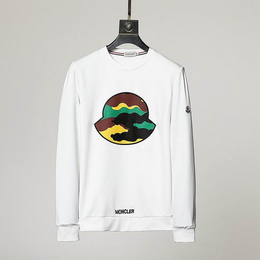 Le sweat Moncler combine élégance et confort. Son design raffiné et ses matériaux haut de gamme en font un choix incontournable pour les amateurs de mode.