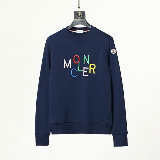 Le sweat Moncler combine élégance et confort. Son design raffiné et ses matériaux haut de gamme en font un choix incontournable pour les amateurs de mode.