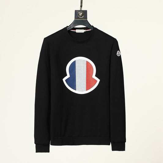 Le sweat Moncler combine élégance et confort. Son design raffiné et ses matériaux haut de gamme en font un choix incontournable pour les amateurs de mode.