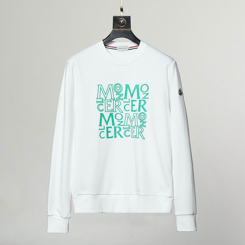 Le sweat Moncler combine élégance et confort. Son design raffiné et ses matériaux haut de gamme en font un choix incontournable pour les amateurs de mode.