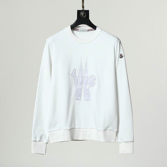 Le sweat Moncler combine élégance et confort. Son design raffiné et ses matériaux haut de gamme en font un choix incontournable pour les amateurs de mode.
