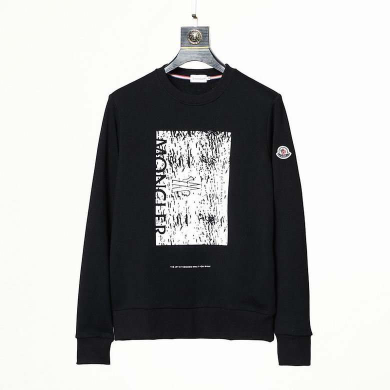Le sweat Moncler combine élégance et confort. Son design raffiné et ses matériaux haut de gamme en font un choix incontournable pour les amateurs de mode.