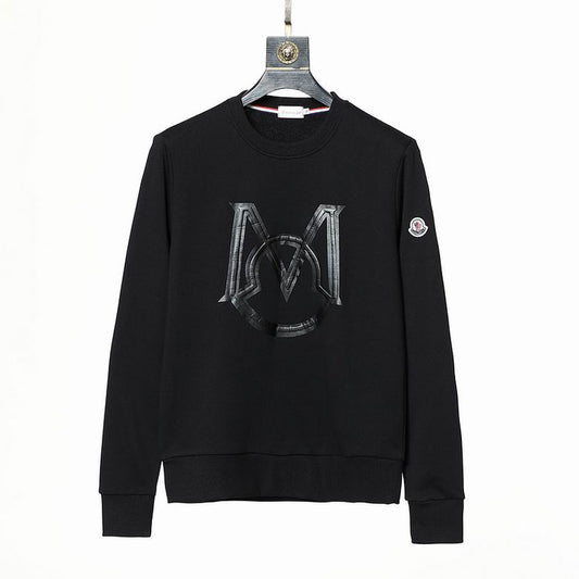 Le sweat Moncler combine élégance et confort. Son design raffiné et ses matériaux haut de gamme en font un choix incontournable pour les amateurs de mode.