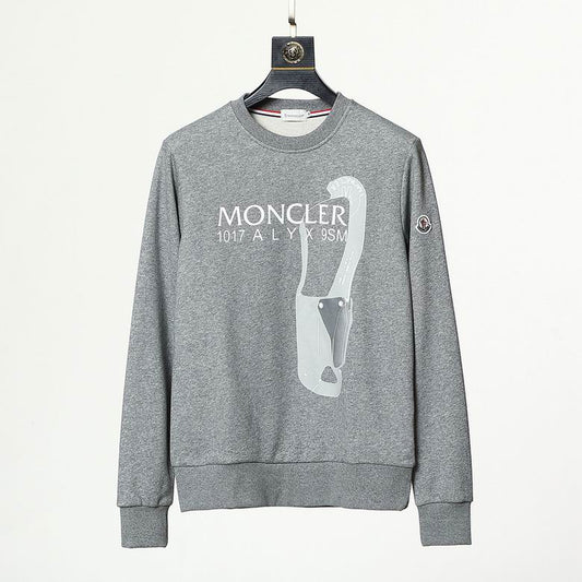 Le sweat Moncler combine élégance et confort. Son design raffiné et ses matériaux haut de gamme en font un choix incontournable pour les amateurs de mode.