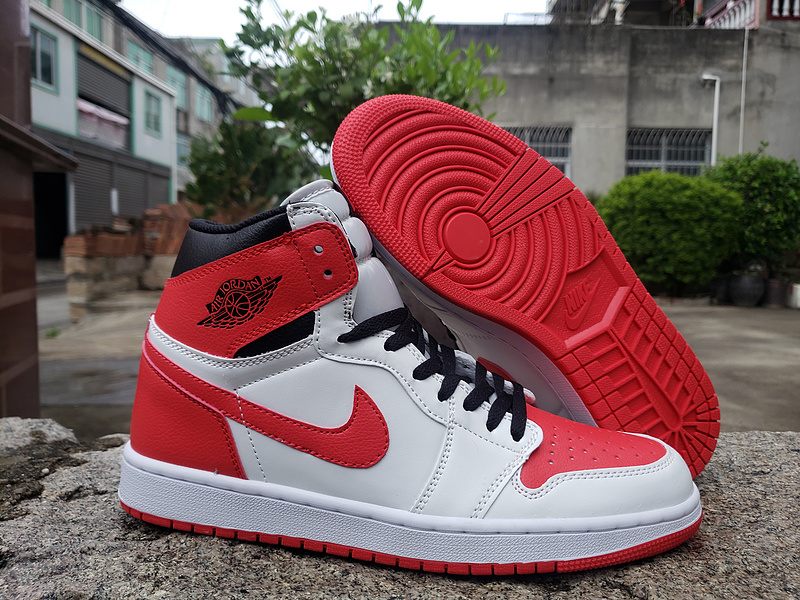 Jordan 1"  Retro High OG Heritage " Femme