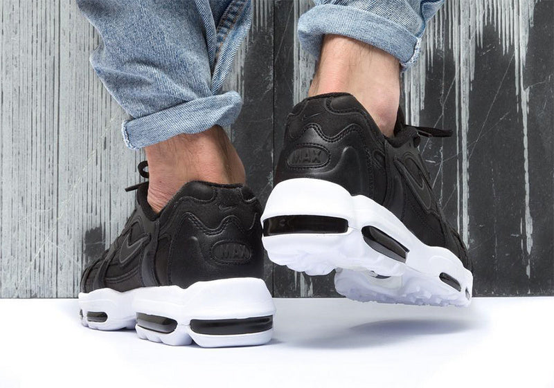 Les baskets Nike Air Max 96 II Femme incarnent parfaitement l'évolution de la gamme légendaire Nike Air Max.
