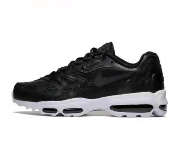 Les baskets Nike Air Max 96 II Femme incarnent parfaitement l'évolution de la gamme légendaire Nike Air Max.