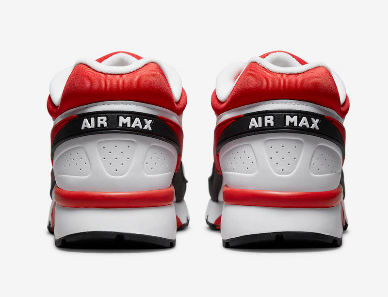 Les baskets Nike Air Max BW Femme, aussi connues sous le nom de "Big Window" en raison de leur bulle d'air plus large, incarnent un style iconique qui traverse les décennies.