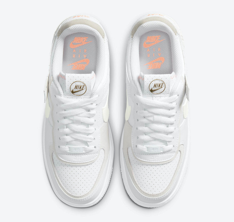 Les Nike Air Force 1 Shadow Femme sont disponibles dans une gamme de coloris variés pour s'adapter à tous les styles.