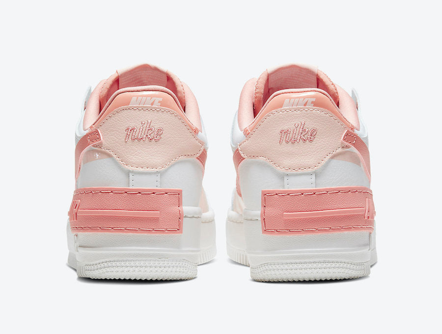 Les Nike Air Force 1 Shadow Femme sont disponibles dans une gamme de coloris variés pour s'adapter à tous les styles.