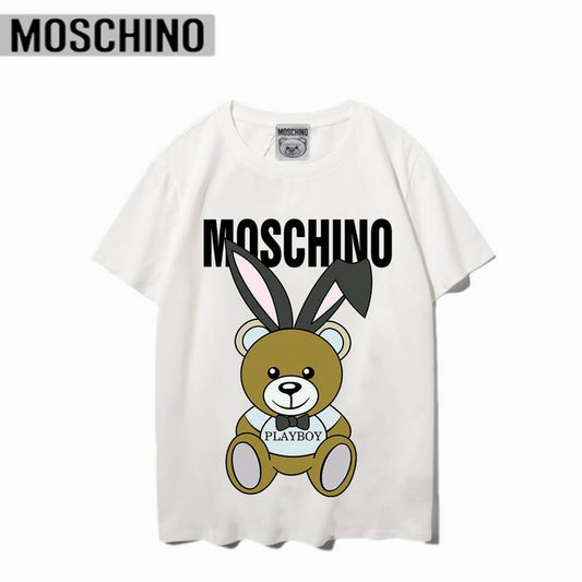 T-shirts Moschino Femme offrent une élégance et un confort inégalés.