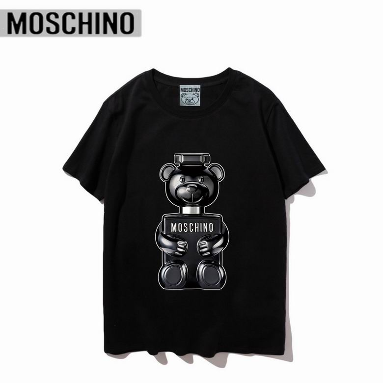 T-shirts Moschino Femme offrent une élégance et un confort inégalés.