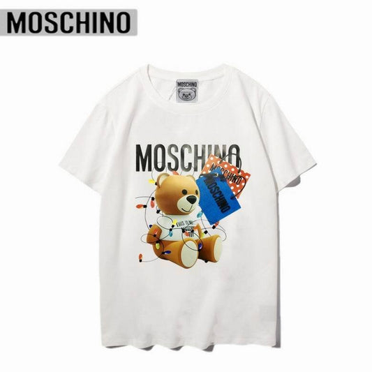 T-shirts Moschino Femme offrent une élégance et un confort inégalés.