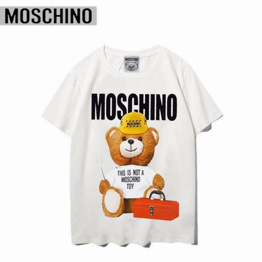 T-shirts Moschino Femme offrent une élégance et un confort inégalés.