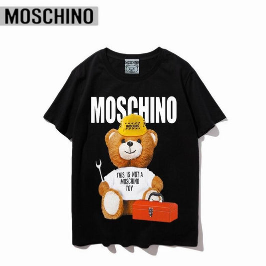 T-shirts Moschino Femme offrent une élégance et un confort inégalés.