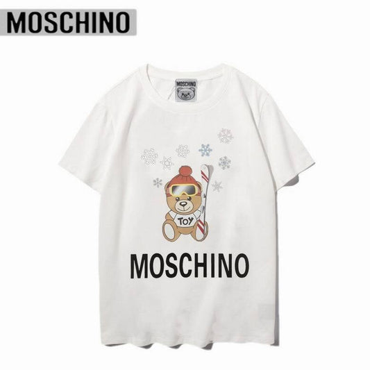 T-shirts Moschino Femme offrent une élégance et un confort inégalés.