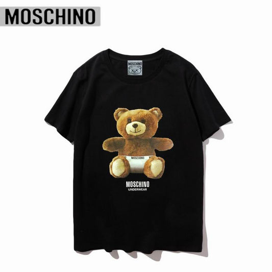 T-shirts Moschino Femme offrent une élégance et un confort inégalés.