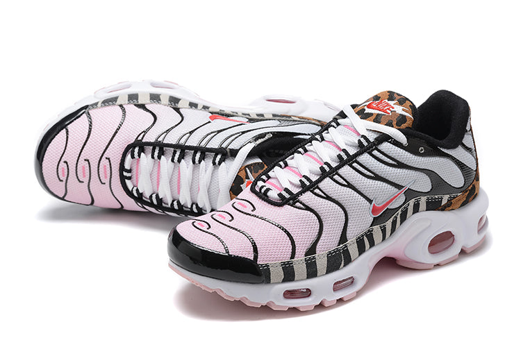 les baskets Nike TN Air Max Plus sont un témoignage de l'engagement de Nike à combiner style et innovation.