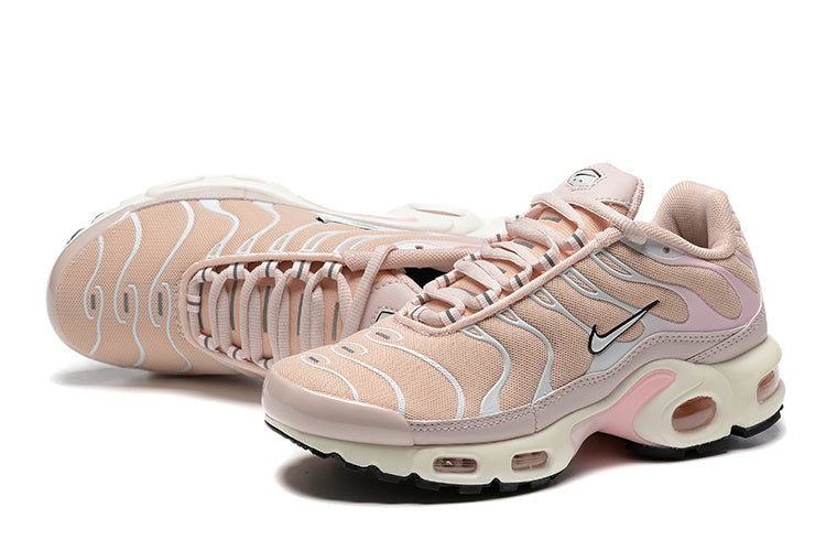les baskets Nike TN Air Max Plus sont un témoignage de l'engagement de Nike à combiner style et innovation.