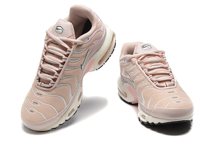 les baskets Nike TN Air Max Plus sont un témoignage de l'engagement de Nike à combiner style et innovation.
