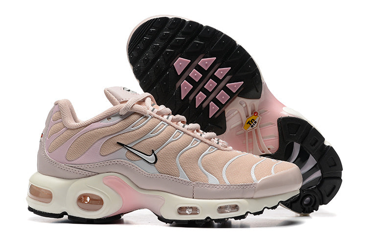  les baskets Nike TN Air Max Plus sont un témoignage de l'engagement de Nike à combiner style et innovation.