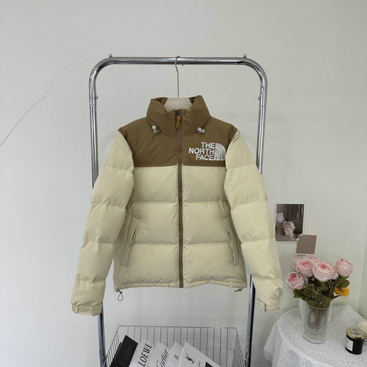 Les doudounes The North Face protection optimale contre le froid. Leur design moderne et leurs matériaux de haute qualité. Pas cher le moins cher.