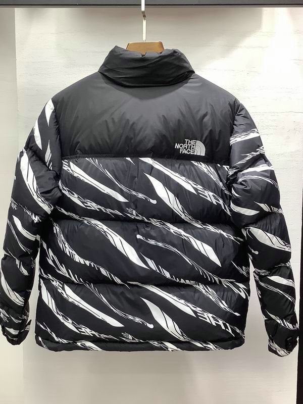 Les doudounes The North Face protection optimale contre le froid. Leur design moderne et leurs matériaux de haute qualité. Pas cher le moins cher.