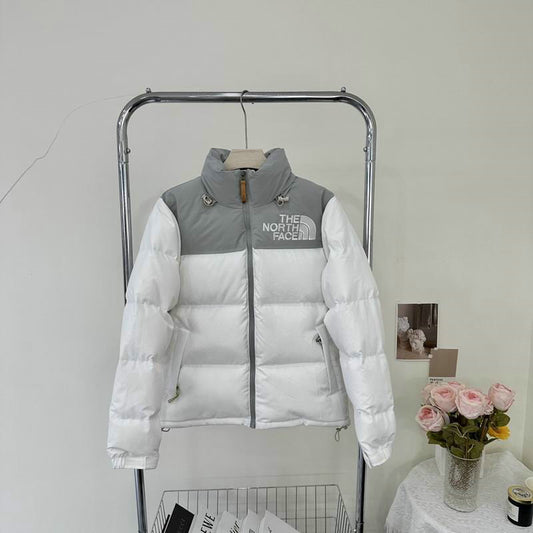 Les doudounes The North Face protection optimale contre le froid. Leur design moderne et leurs matériaux de haute qualité. Pas cher le moins cher.