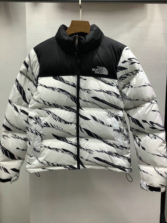Les doudounes The North Face protection optimale contre le froid. Leur design moderne et leurs matériaux de haute qualité. Pas cher le moins cher.