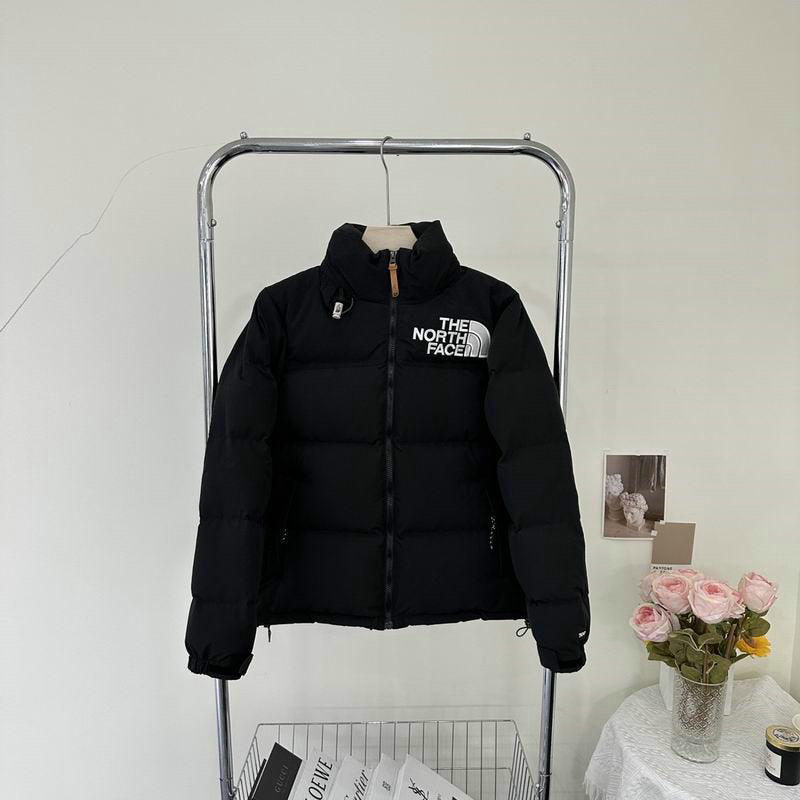 Les doudounes The North Face protection optimale contre le froid. Leur design moderne et leurs matériaux de haute qualité. Pas cher le moins cher.
