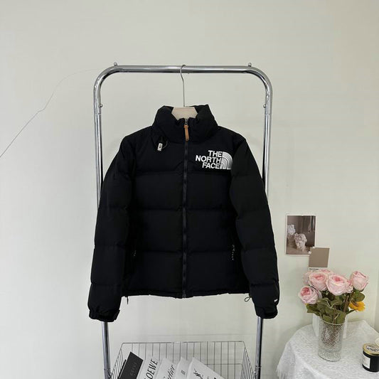 Les doudounes The North Face protection optimale contre le froid. Leur design moderne et leurs matériaux de haute qualité. Pas cher le moins cher.