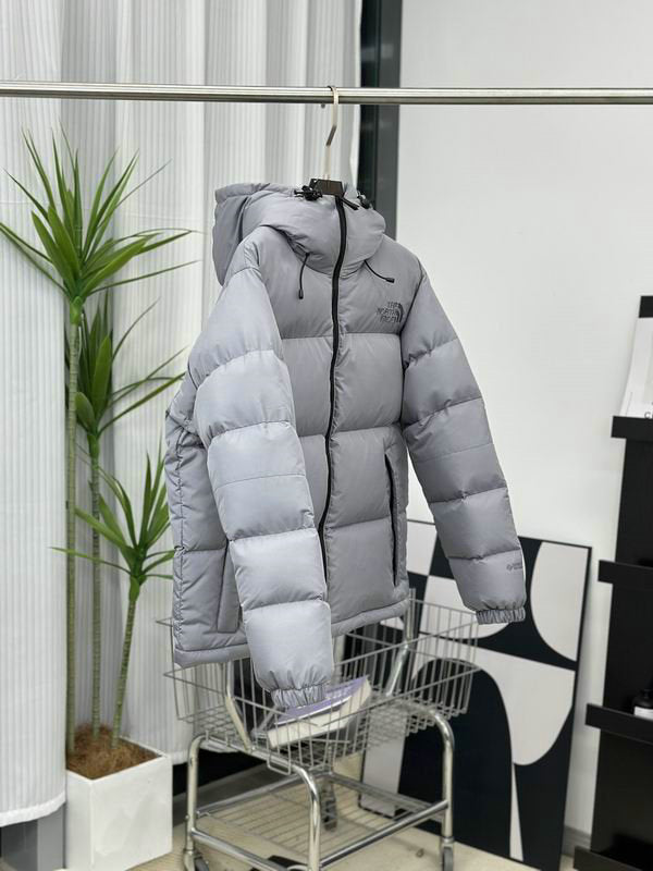 Les doudounes The North Face protection optimale contre le froid. Leur design moderne et leurs matériaux de haute qualité. Pas cher le moins cher.
