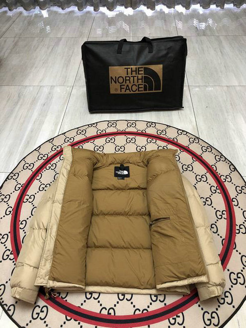 Les doudounes The North Face protection optimale contre le froid. Leur design moderne et leurs matériaux de haute qualité. Pas cher le moins cher.