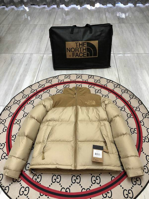 Les doudounes The North Face protection optimale contre le froid. Leur design moderne et leurs matériaux de haute qualité. Pas cher le moins cher.