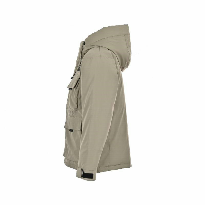 Les doudounes The North Face protection optimale contre le froid. Leur design moderne et leurs matériaux de haute qualité. Pas cher le moins cher.