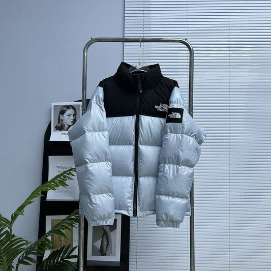Les doudounes The North Face protection optimale contre le froid. Leur design moderne et leurs matériaux de haute qualité. Pas cher le moins cher.