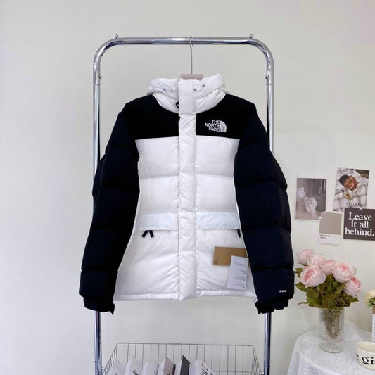 Les doudounes The North Face protection optimale contre le froid. Leur design moderne et leurs matériaux de haute qualité. Pas cher le moins cher.