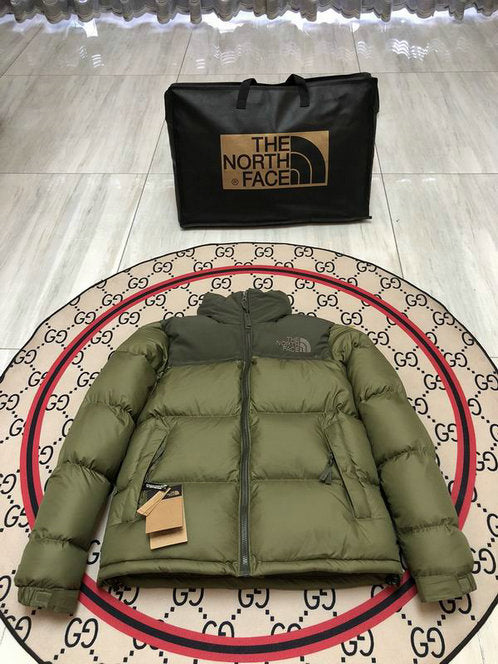 Les doudounes The North Face protection optimale contre le froid. Leur design moderne et leurs matériaux de haute qualité. Pas cher le moins cher.