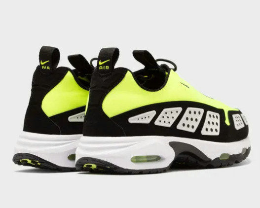Les baskets Nike Air Max Sndr combinent un style contemporain avec une performance exceptionnelle. Design avant-gardiste 