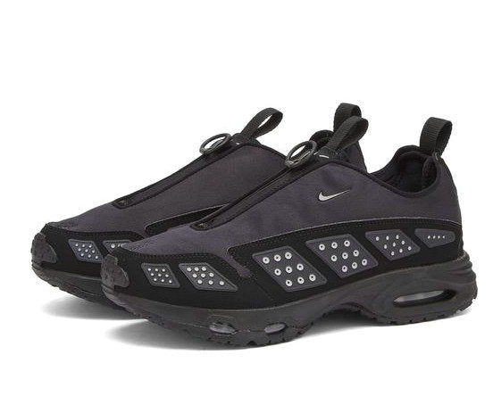 Les baskets Nike Air Max Sndr combinent un style contemporain avec une performance exceptionnelle.