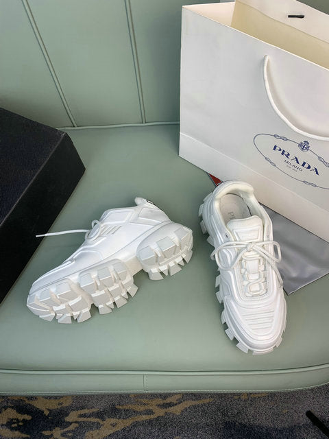 Les baskets sneakers Prada incarnent un style emblématique et un luxe italien.

 leur design élégant.pas cher,le moins cher.