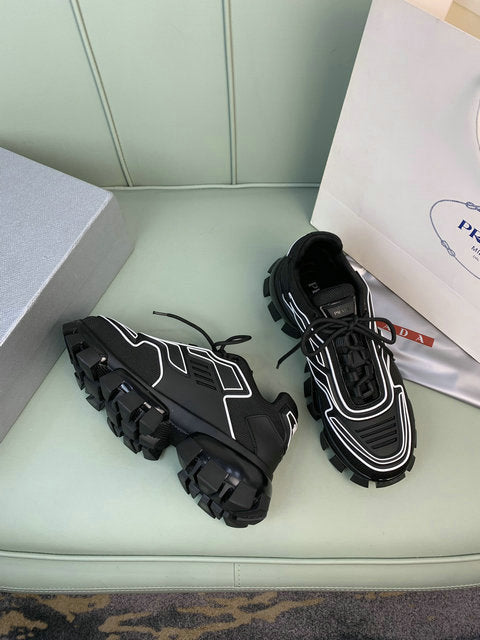 Les baskets sneakers Prada incarnent un style emblématique et un luxe italien.

 leur design élégant.pas cher,le moins cher.