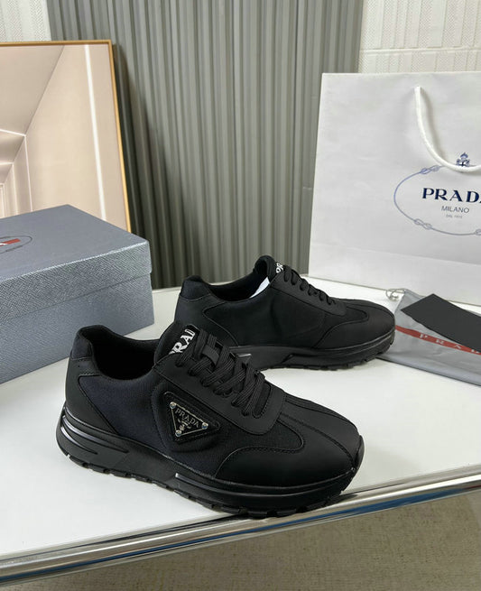 Les baskets sneakers Prada incarnent un style emblématique et un luxe italien.

 leur design élégant.pas cher,le moins cher.