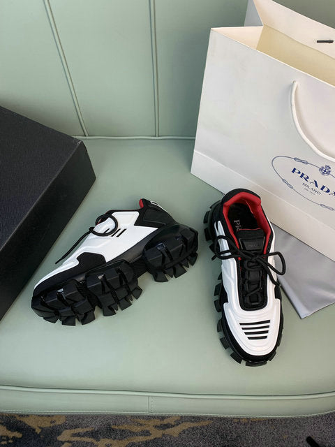 Les baskets sneakers Prada incarnent un style emblématique et un luxe italien.

 leur design élégant.pas cher,le moins cher.