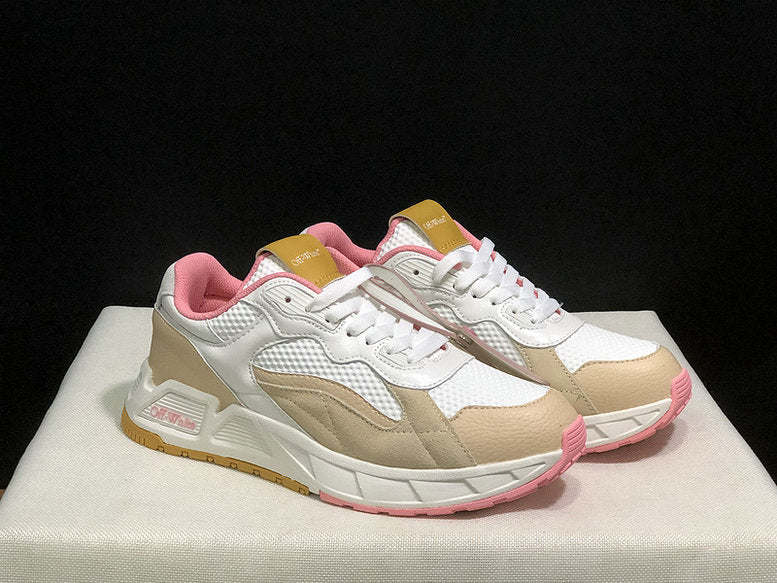 Découvrez les baskets Off-white, fusion parfaite de la mode haut de gamme et du streetwear. Osez un style audacieux avec ces pièces uniques !