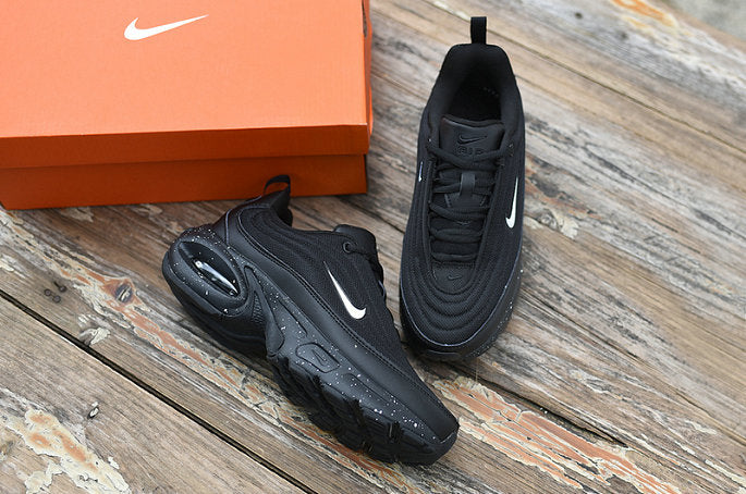Les baskets Nike Air Max Portal incarnent un style moderne  exceptionnelle. Avec leur design futuriste et épuré.pas cher. 