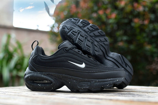 Les baskets Nike Air Max Portal incarnent un style moderne  exceptionnelle. Avec leur design futuriste et épuré.pas cher. 