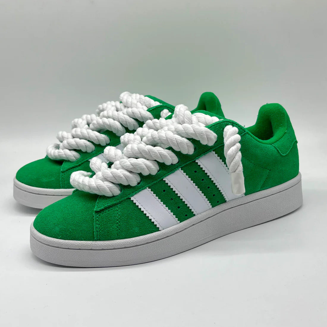 Les baskets Adidas Campus allient un style intemporel à un confort supérieur.
 design classique, pas cher. Le moins cher.